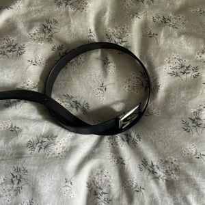 Women’s Small Black Buckle Belt